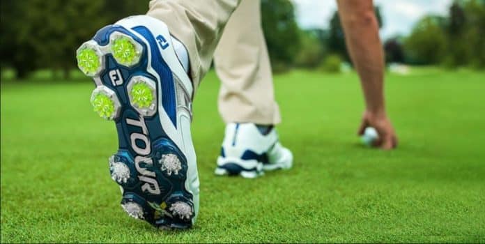 What Are Spikeless Golf Shoes